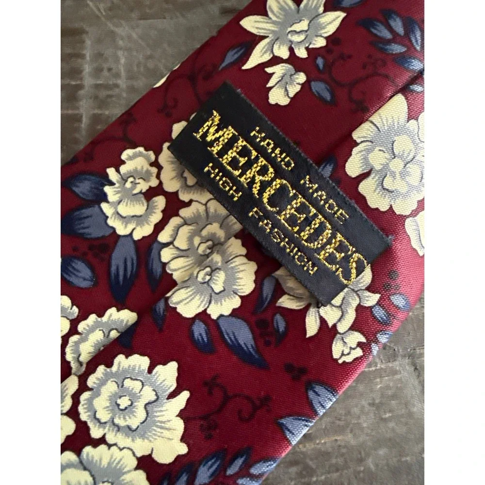 Mercedes High Fashion Myung Ju Silk Floral Tie Burgundy‎ Blue Vintage Necktie